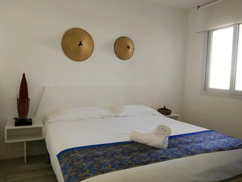 Vista Roses Mar - Apartamento Con Piscina 0*,  Španělsko